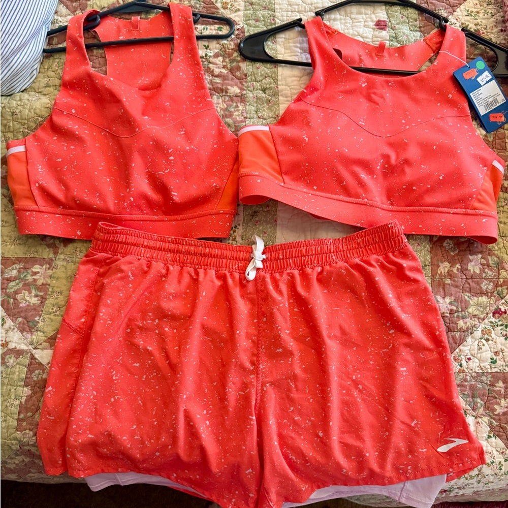 Brooks Red Speckled Activewear Set